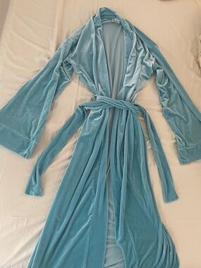 Rare Laina Rauma Velvet Blue Velour Robe OS Floor Length